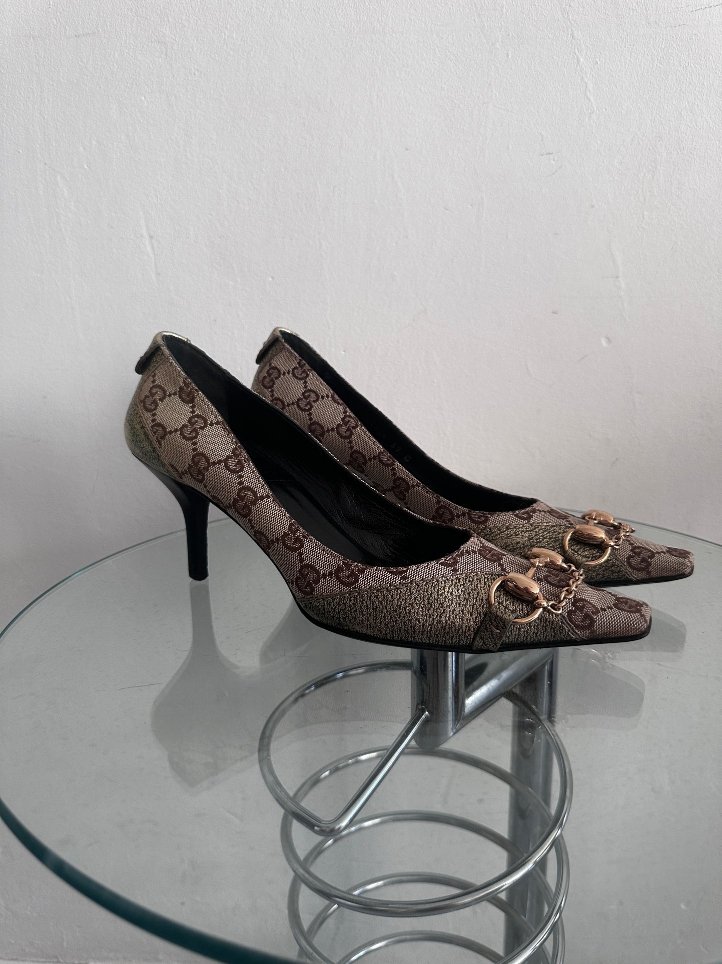 Gucci pumps