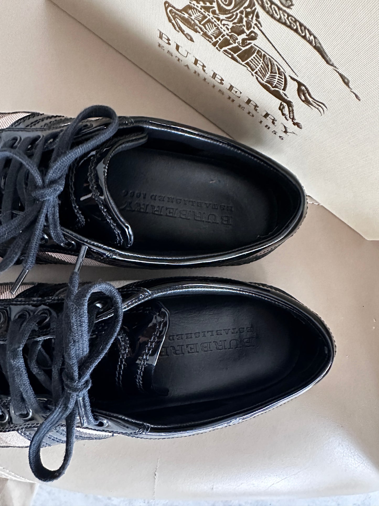 Burberry sneakers