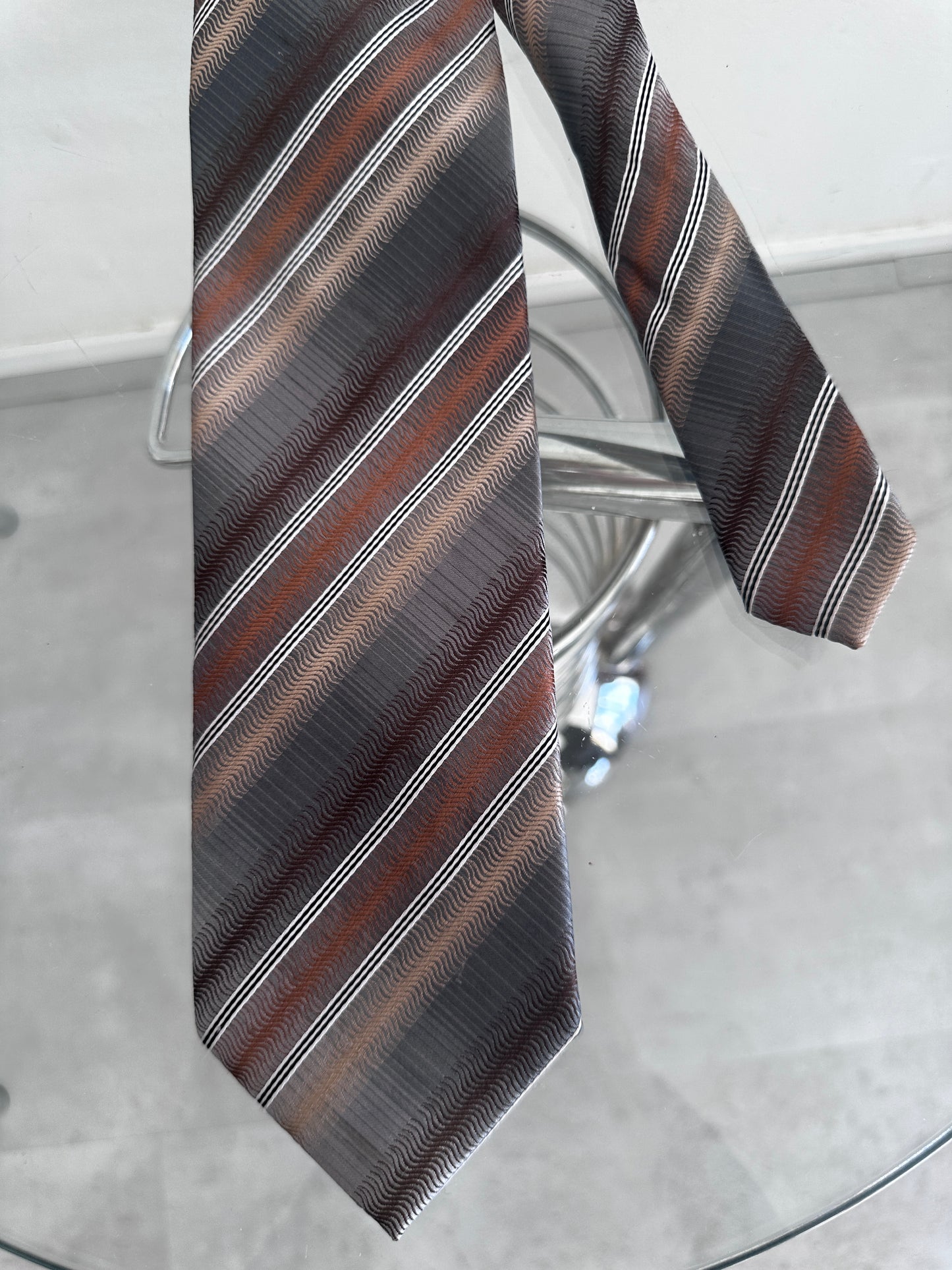 Vintage tie
