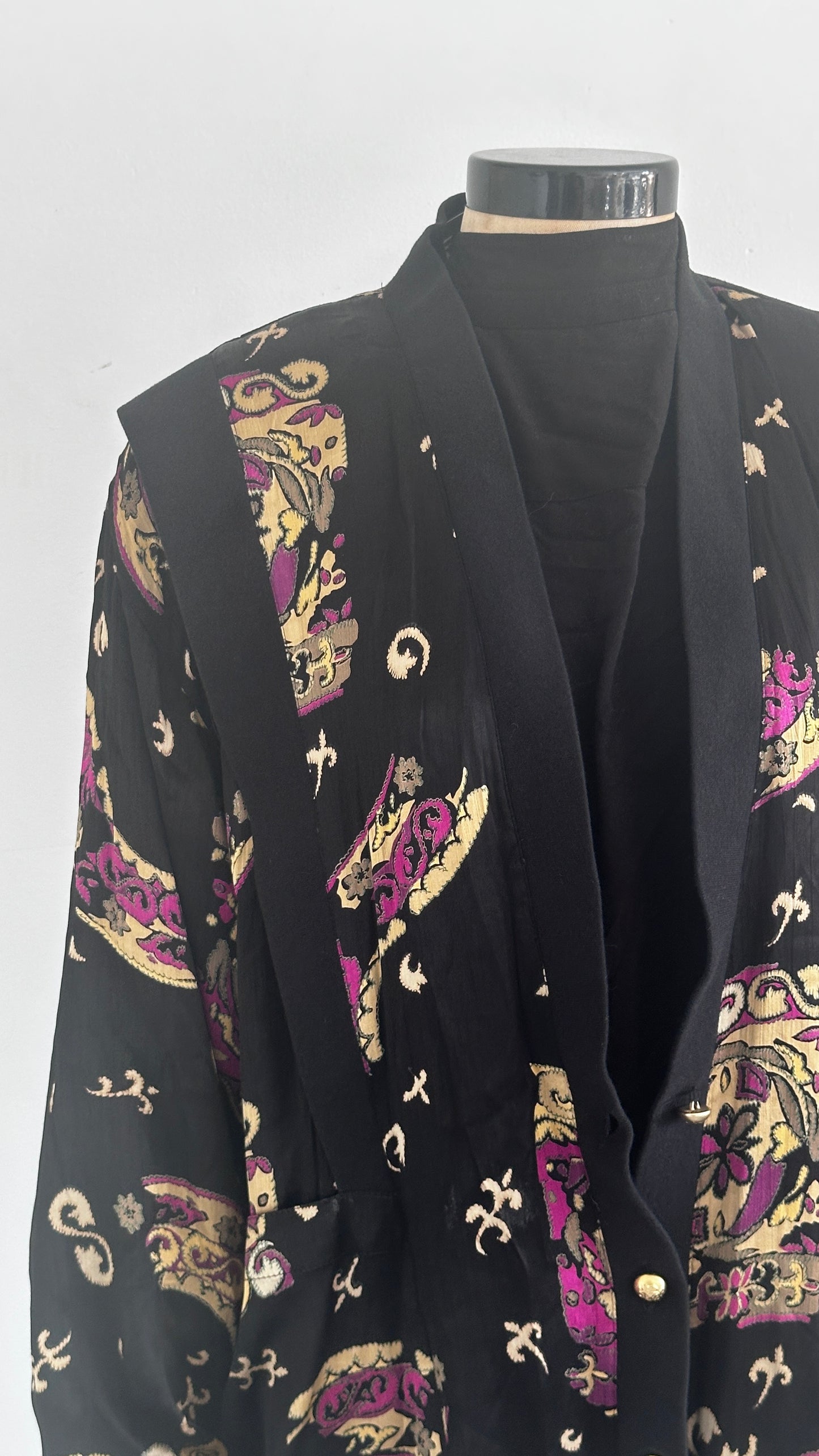 Silk vintage jacket with pattern