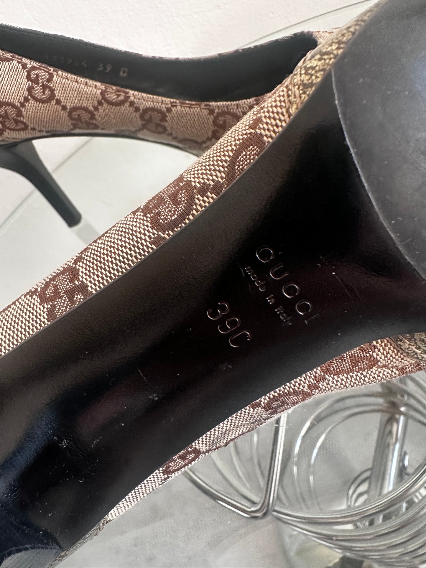 Gucci pumps