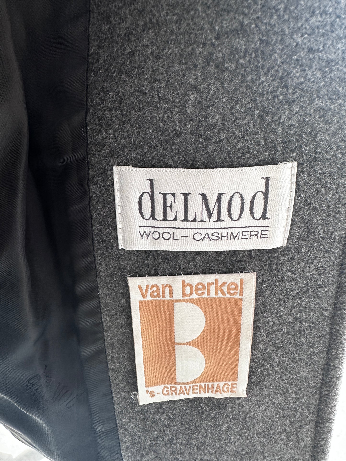Delmod premium vintage coat