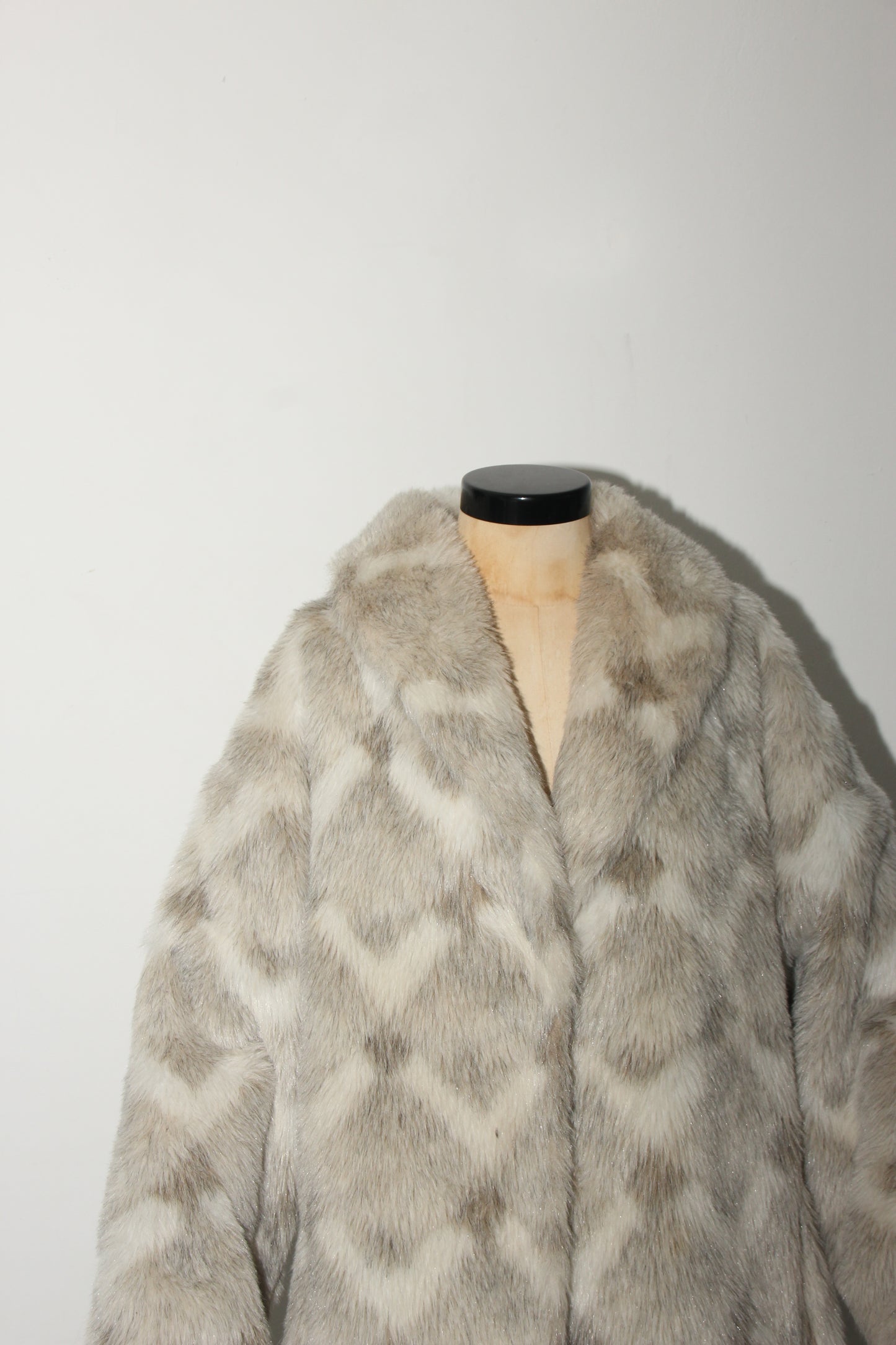 Faux fur coat white/grey