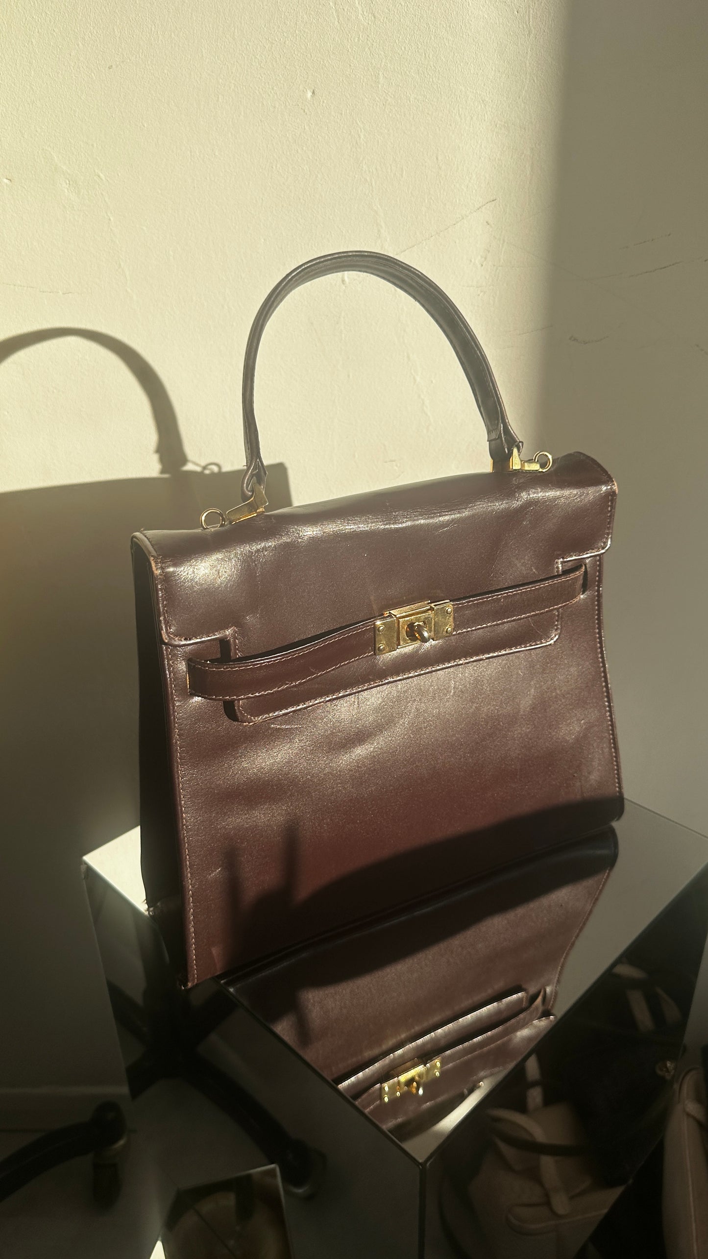 Vintage brown hand bag