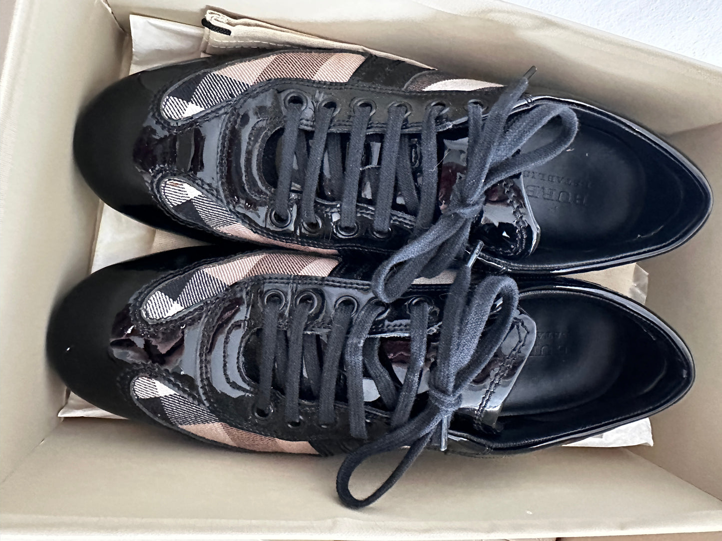 Burberry sneakers