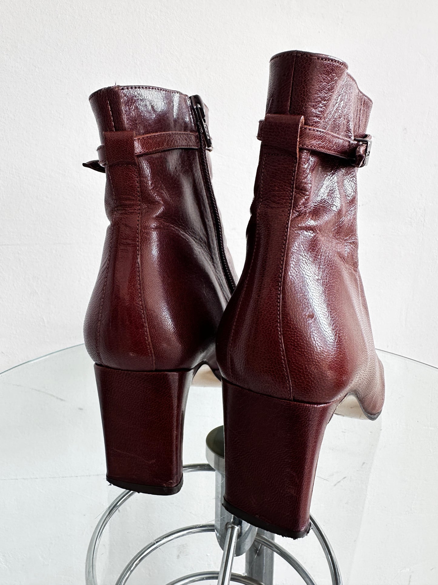 Vintage leather boots bordeaux