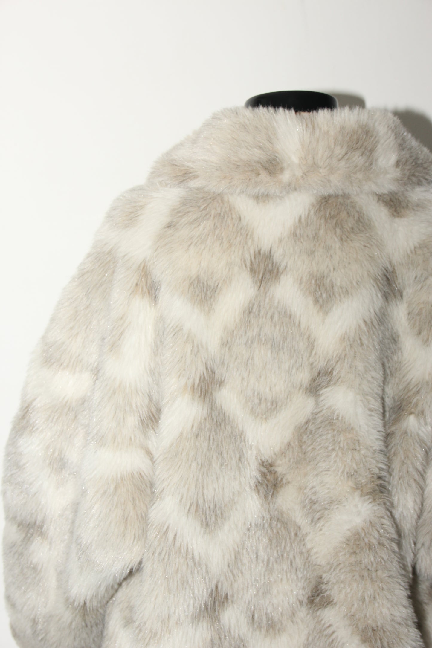 Faux fur coat white/grey