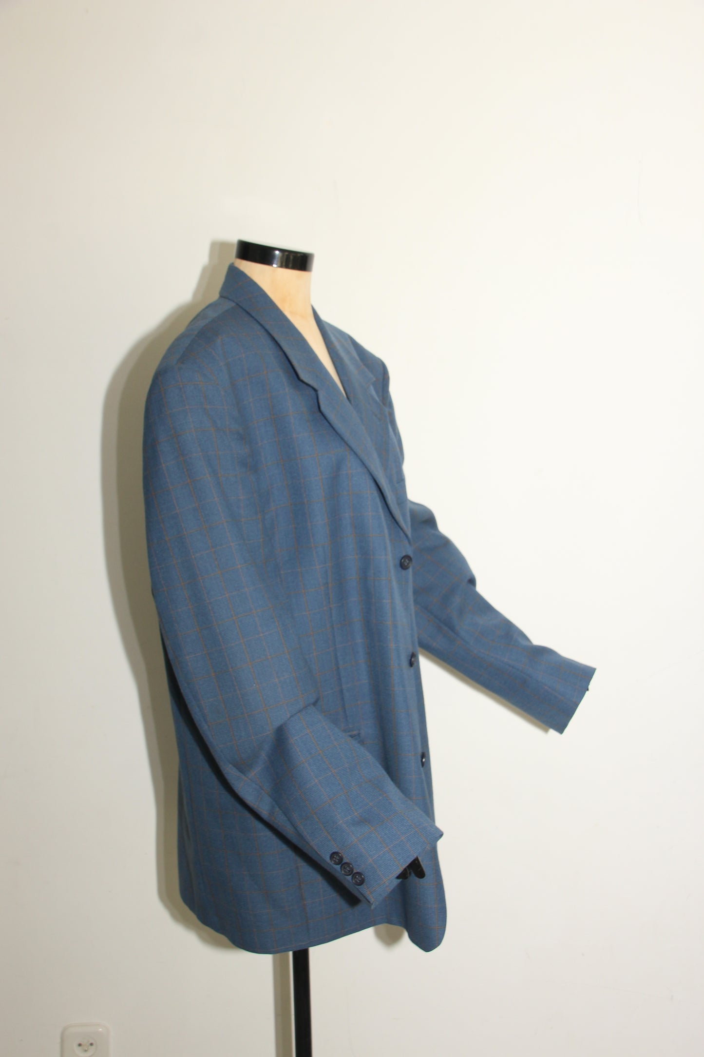 Oversized blue blazer