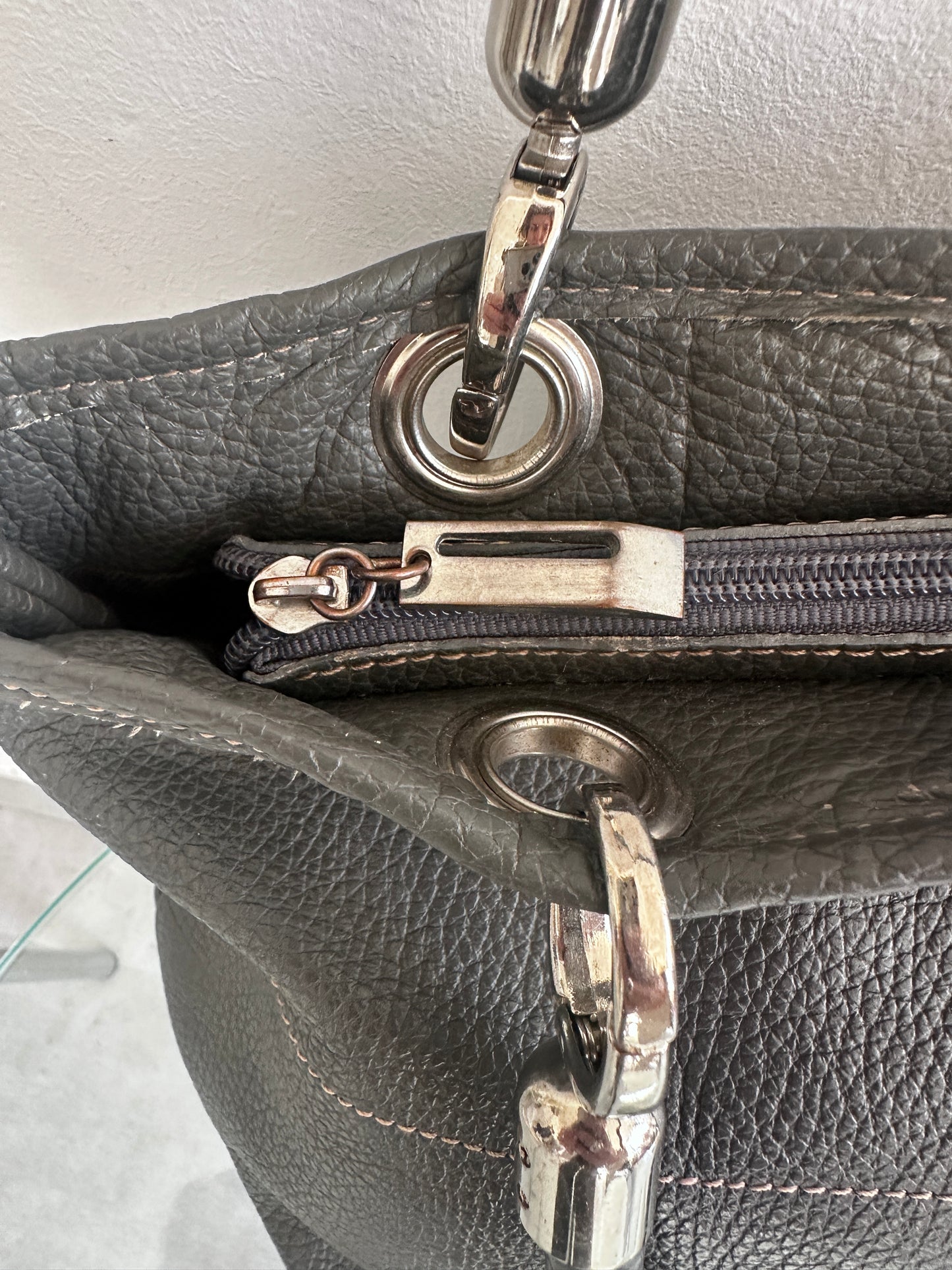 Vintage grey leather bag