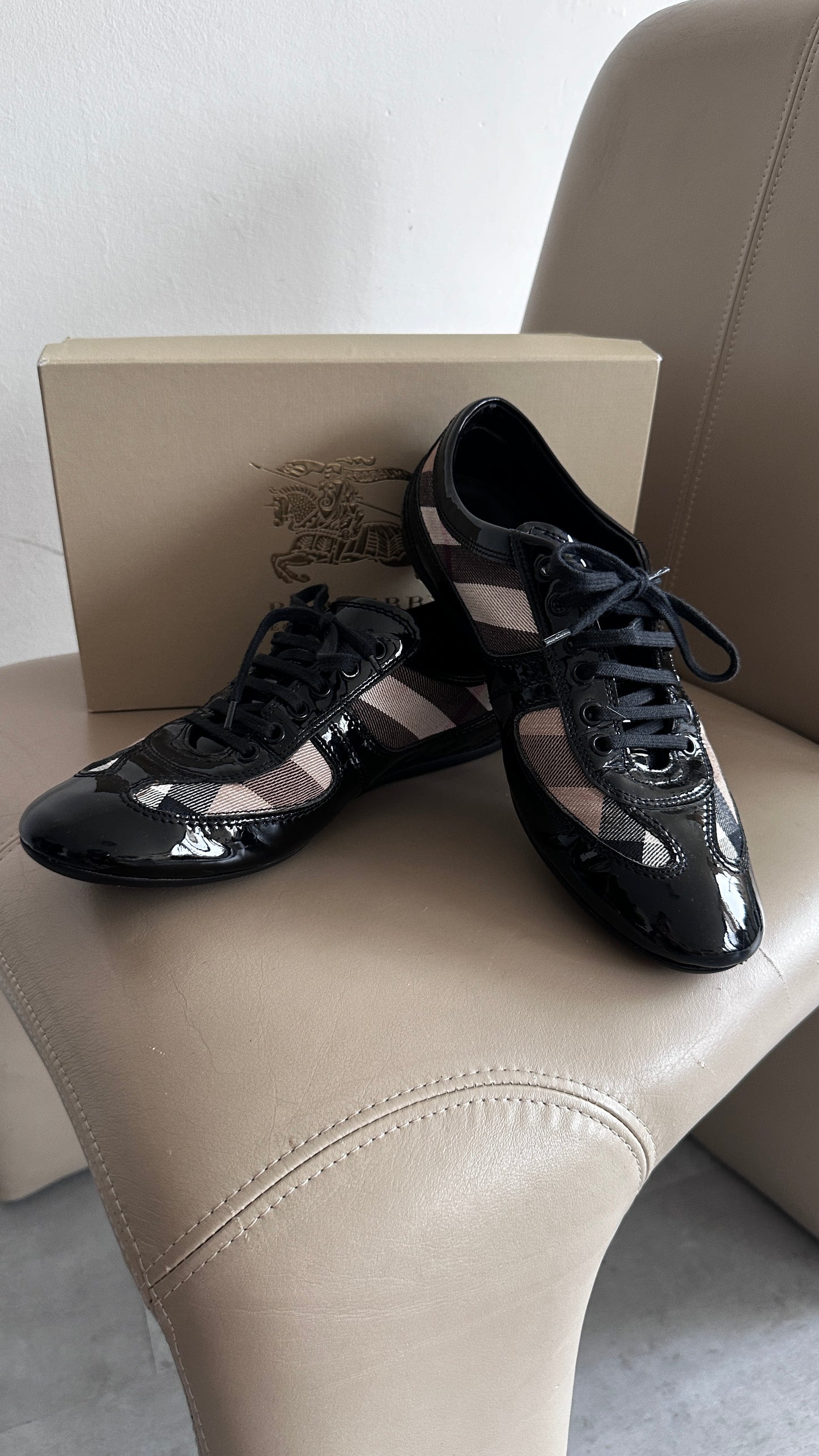 Burberry sneakers