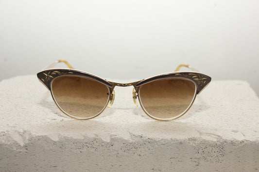 Vintage cat-eye sunglasses