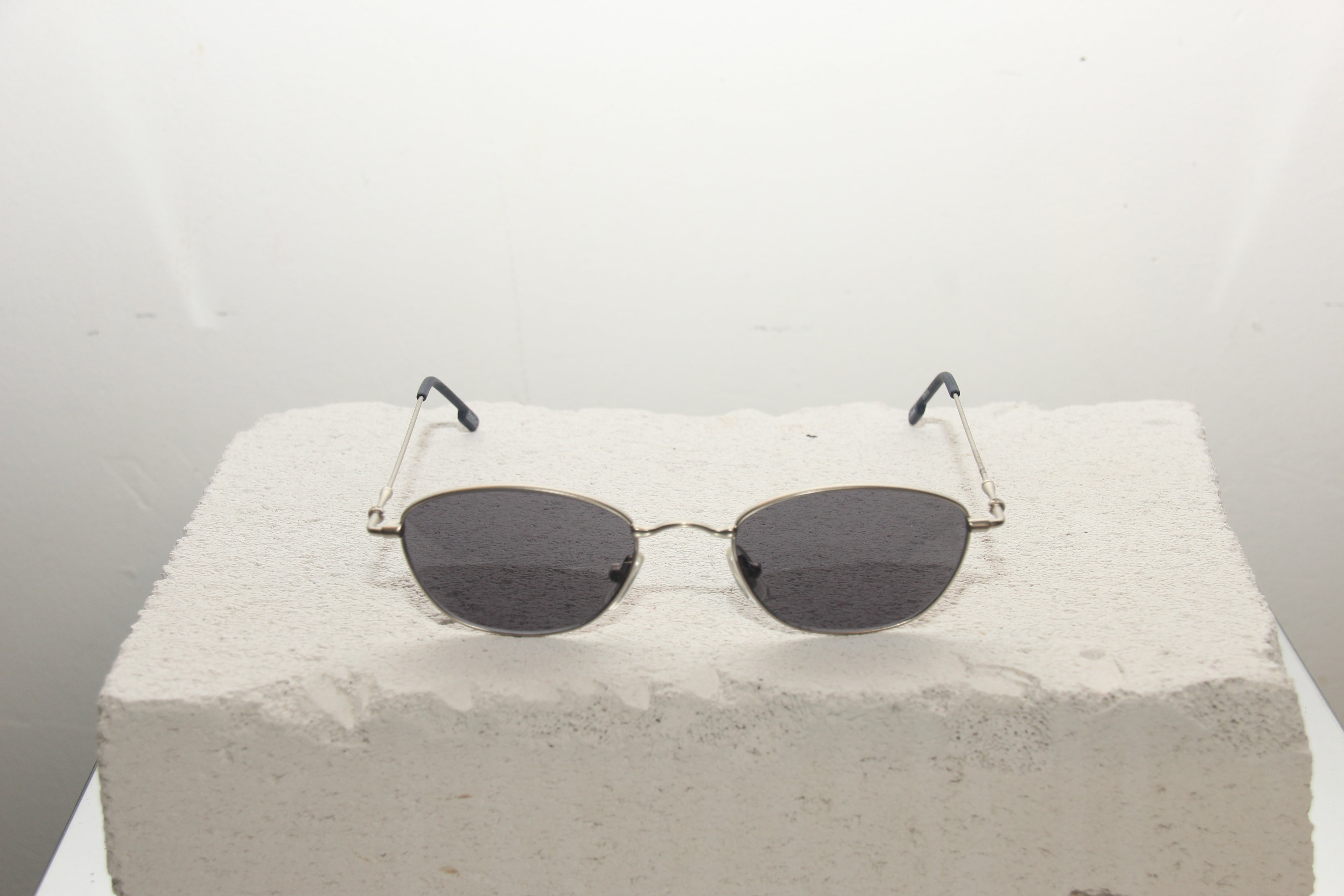 Vintage sun glasses silver frame
