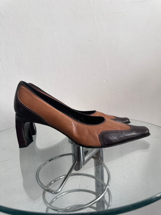 Ana Bonilla vintage pumps
