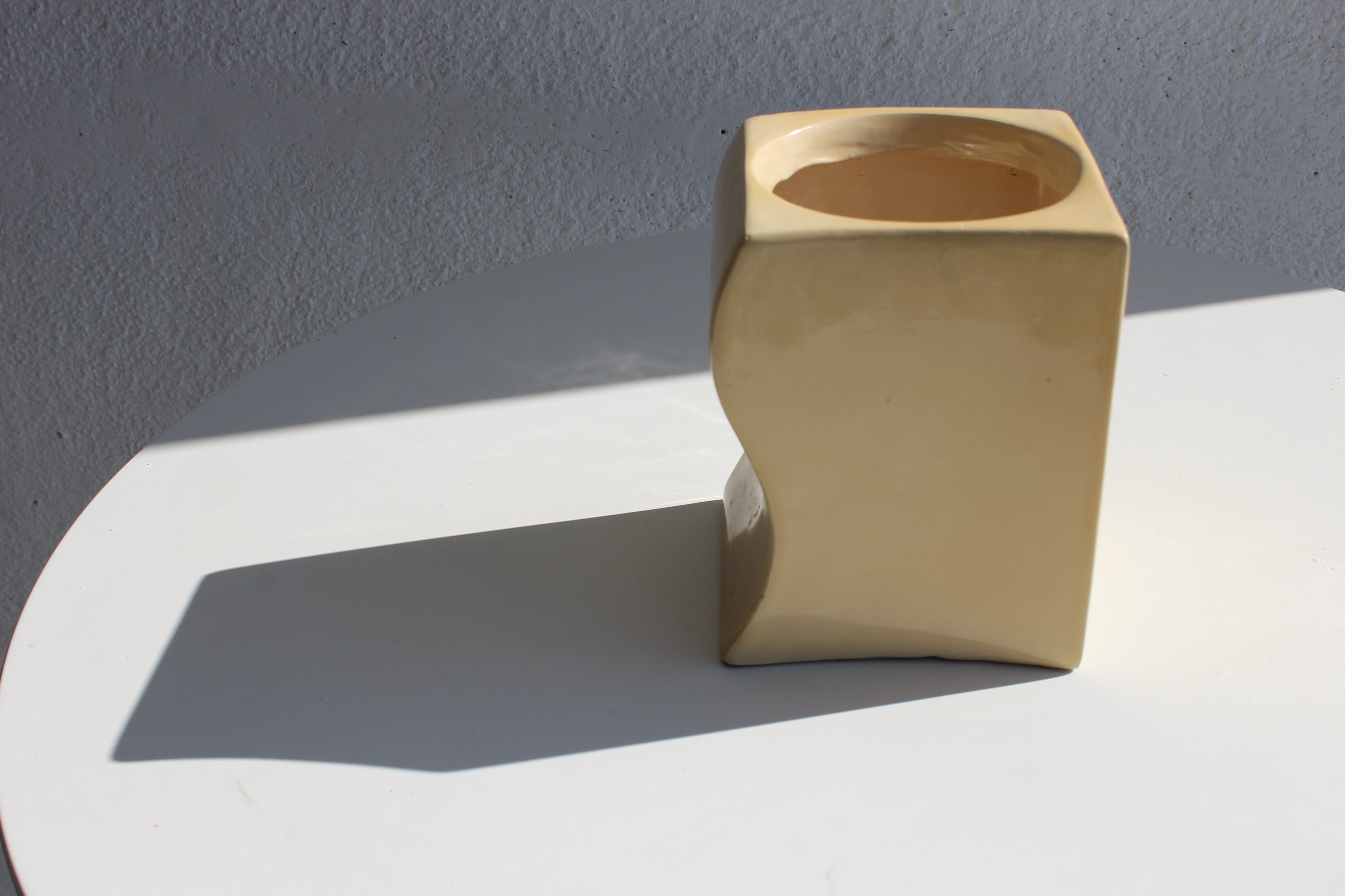 'FLOW' BUTTER YELLOW VASE