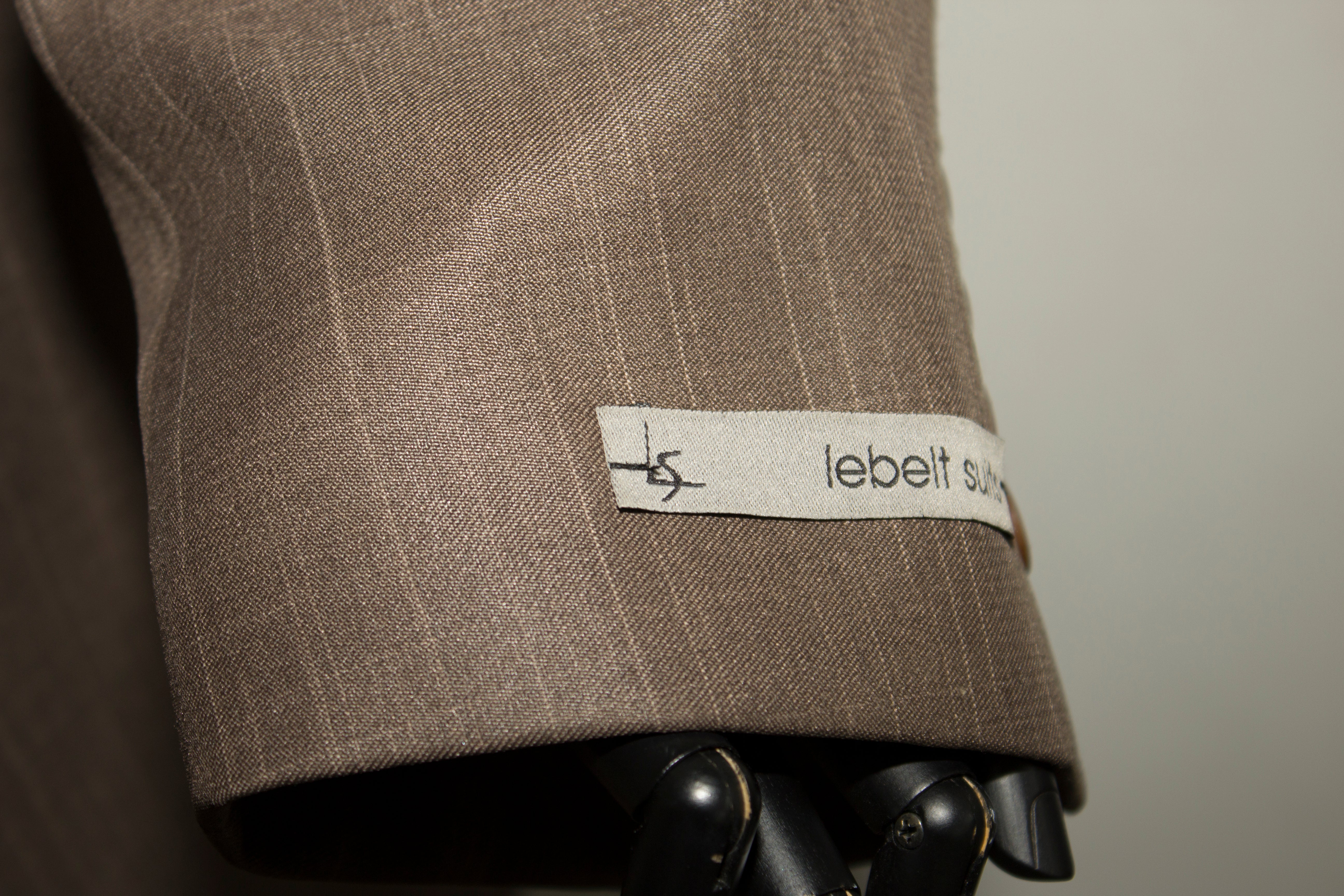 No 7 | LEBELT SUITS BLAZER TAUPE