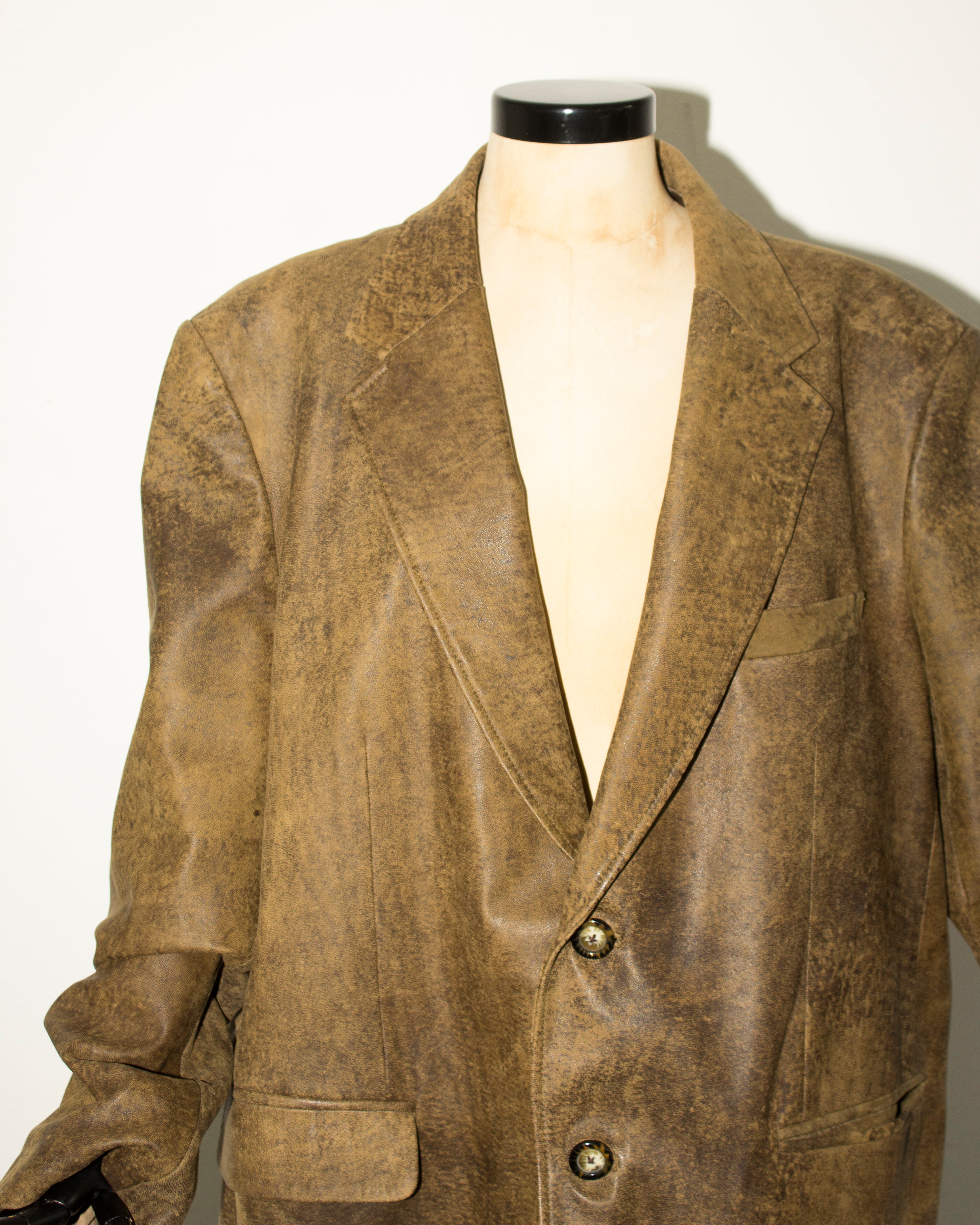 No 6 | OVERSIZED FAUX LEATHER LOOK BLAZER