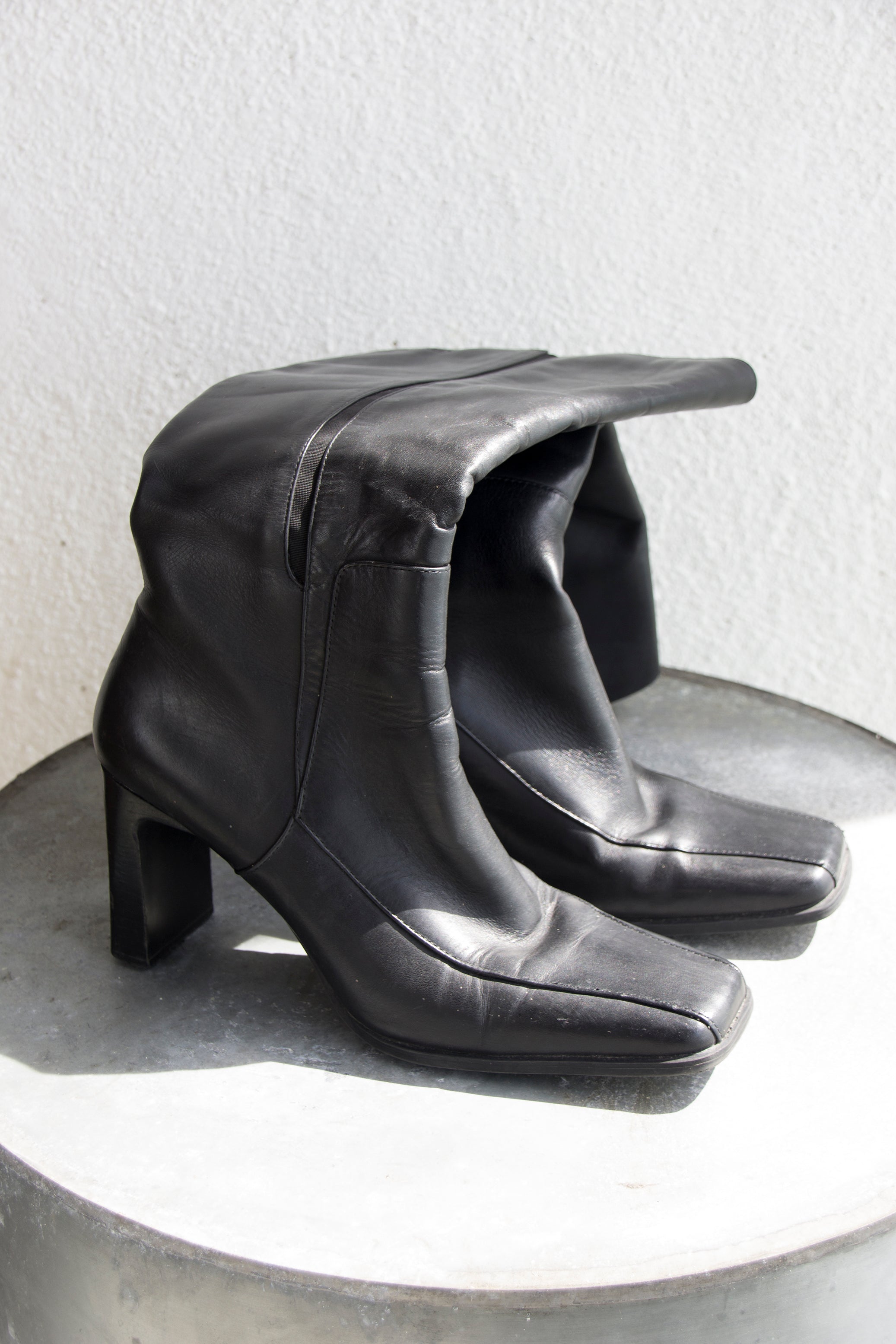 MORGAN LEATHER BOOTS SIZE 40