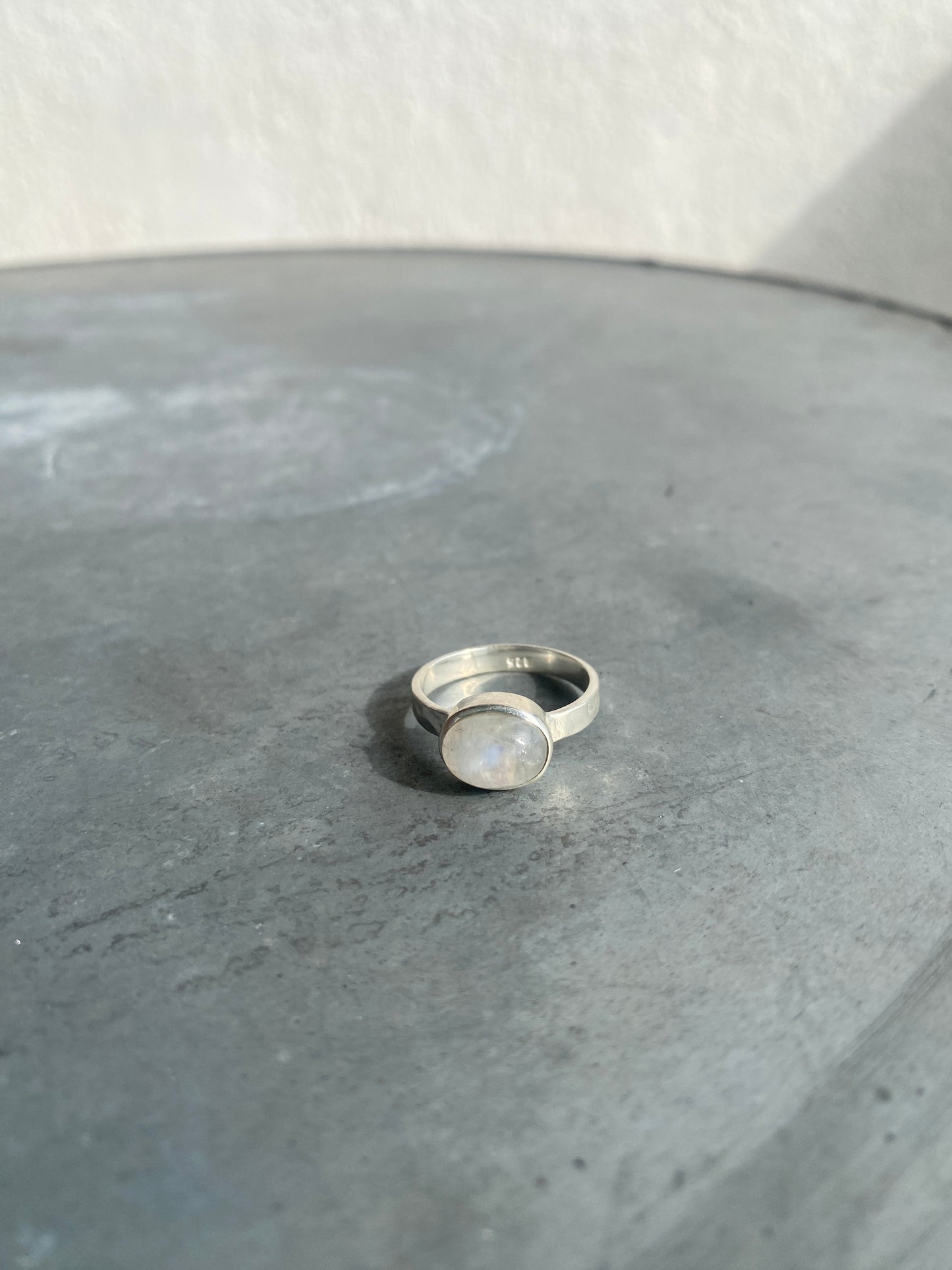 Ring Moon stone IV